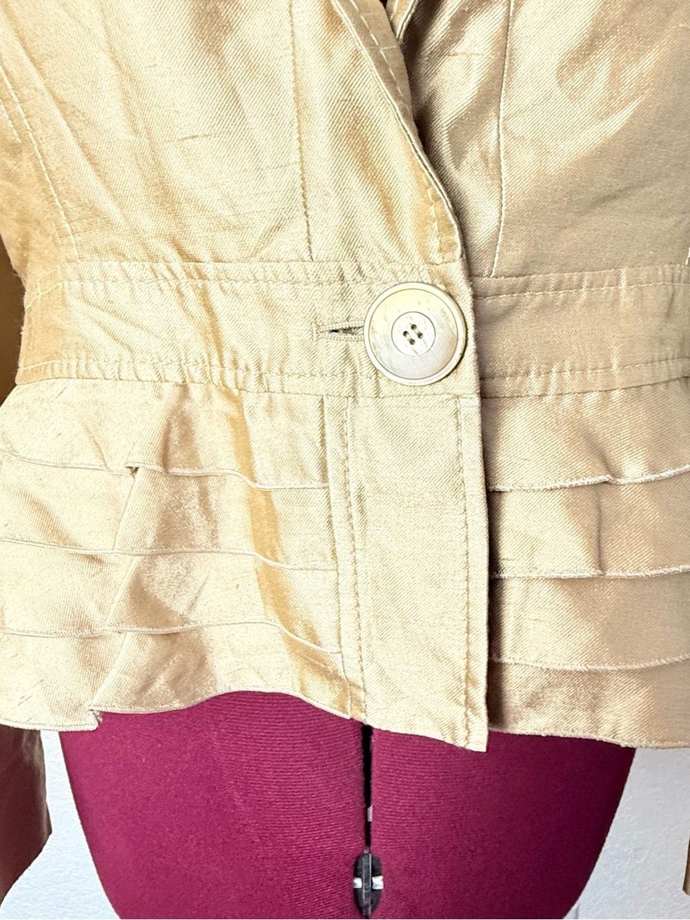 Valentino Gold Metallic Peplum Blazer - Picture 4 of 7